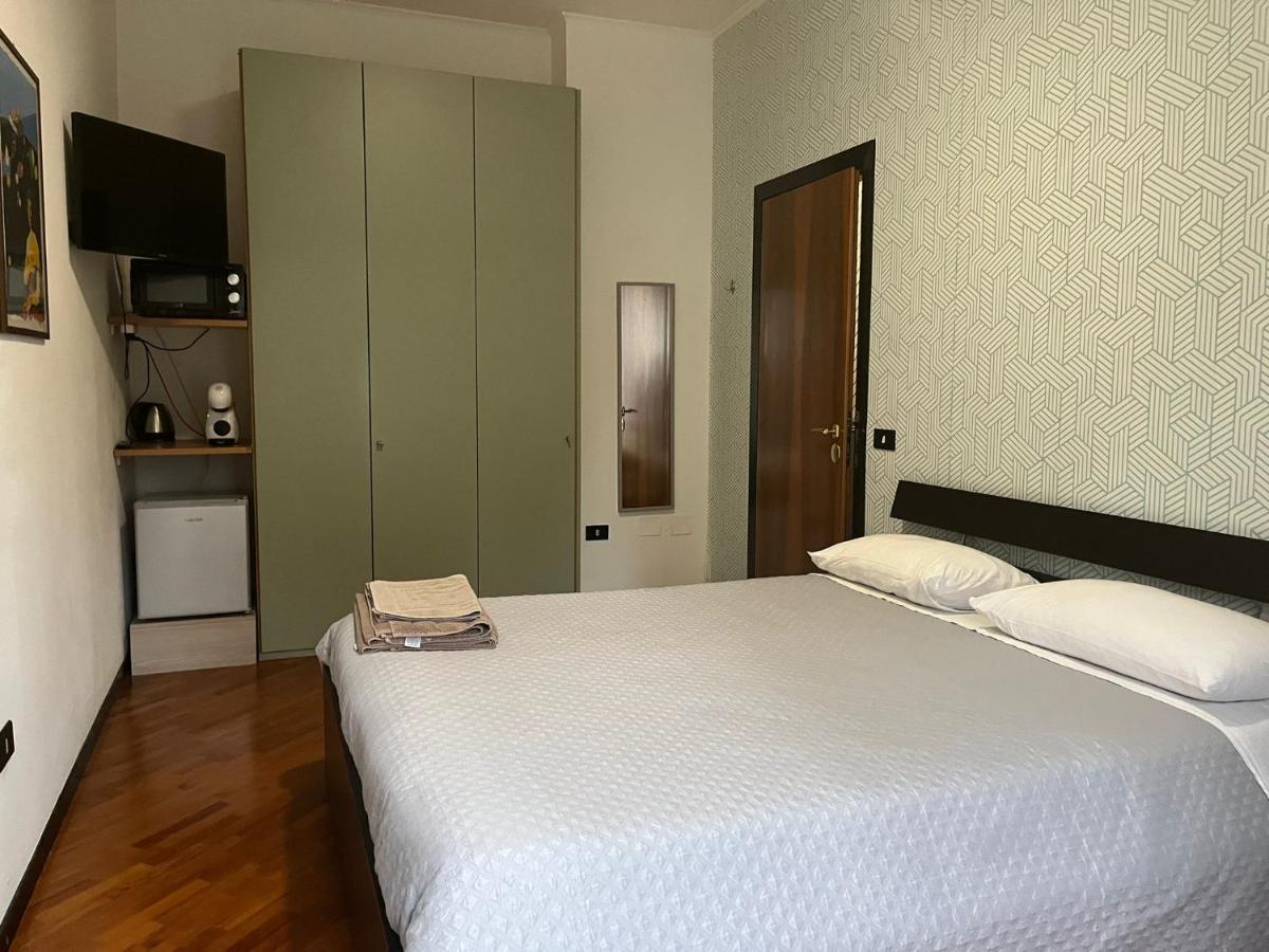 Flatmilan Hotel Чернуско сул Навильо Екстериор снимка