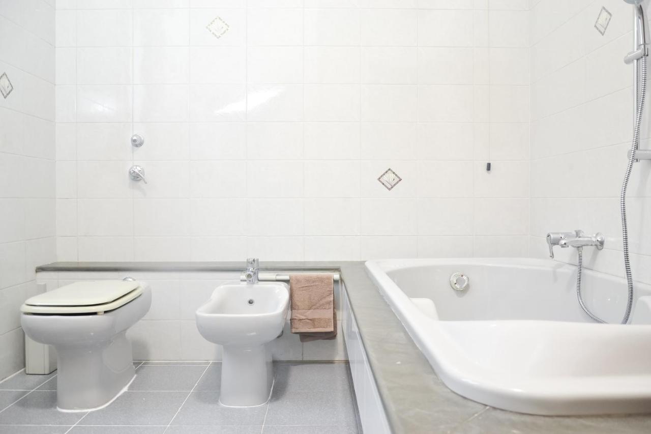 Flatmilan Hotel Чернуско сул Навильо Екстериор снимка