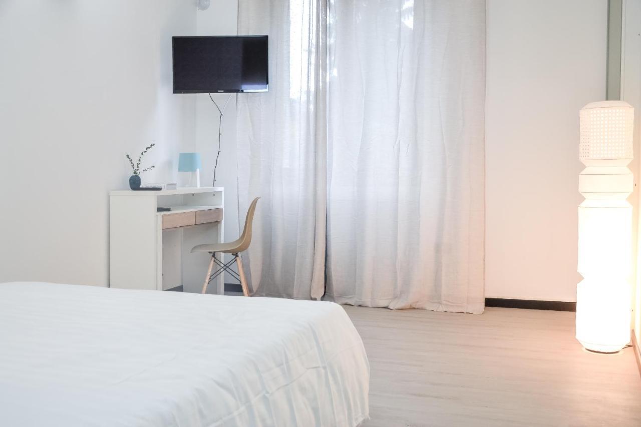 Flatmilan Hotel Чернуско сул Навильо Екстериор снимка