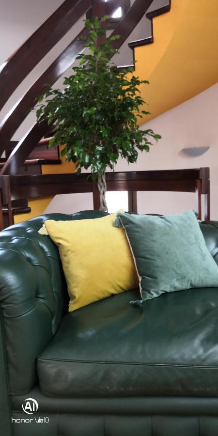 Flatmilan Hotel Чернуско сул Навильо Екстериор снимка