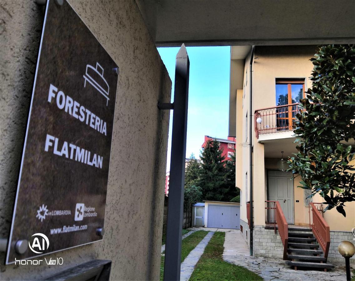 Flatmilan Hotel Чернуско сул Навильо Екстериор снимка
